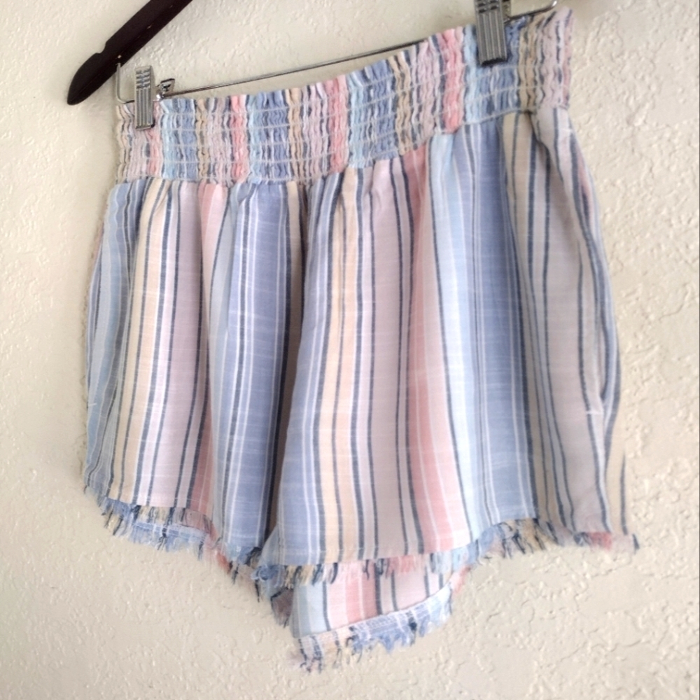 BELLA DAHL  Fray Hem Flowy Short in Sunset Stripe - Picture 6 of 7